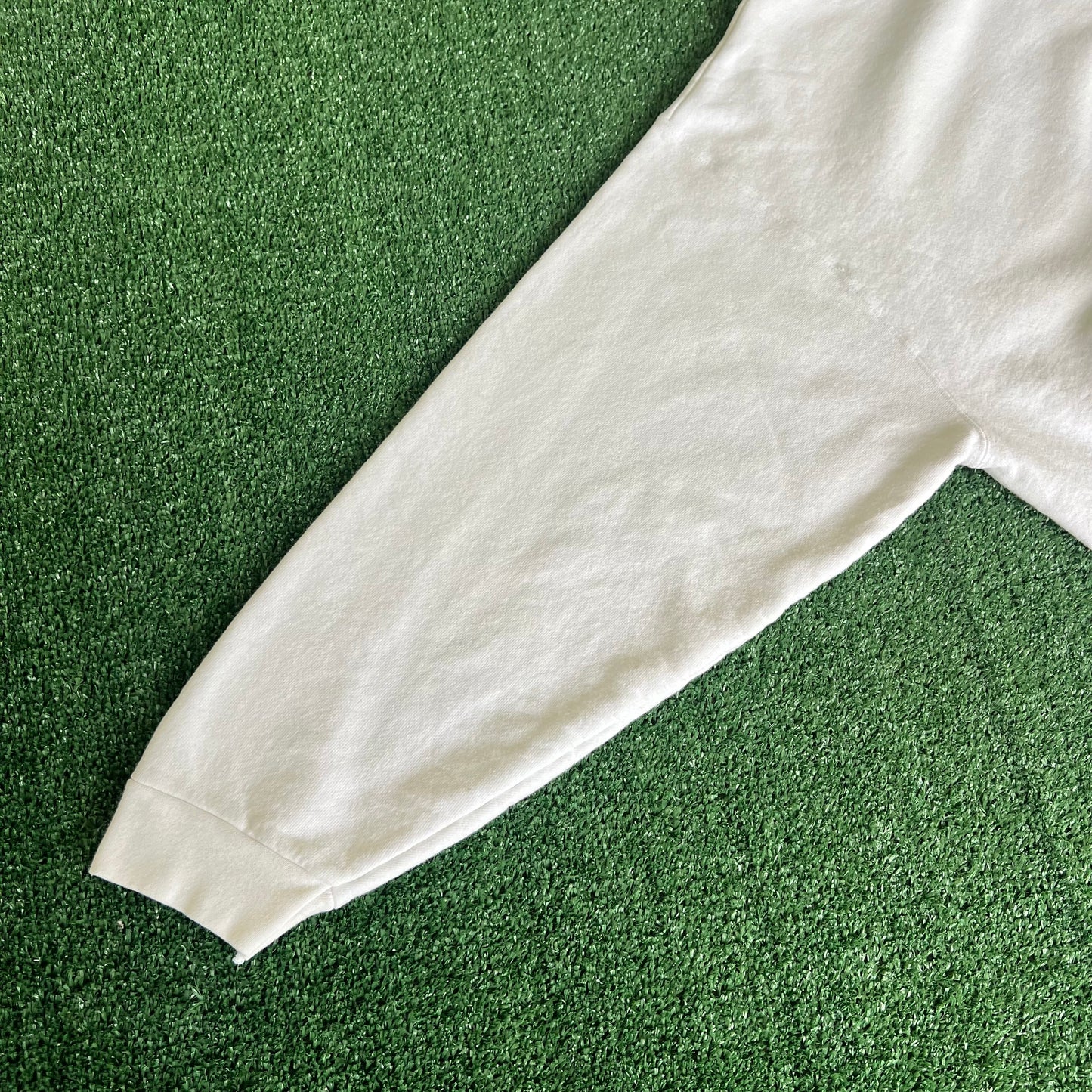 90s Wolves Nature White Crewneck Sweatshirt - Large