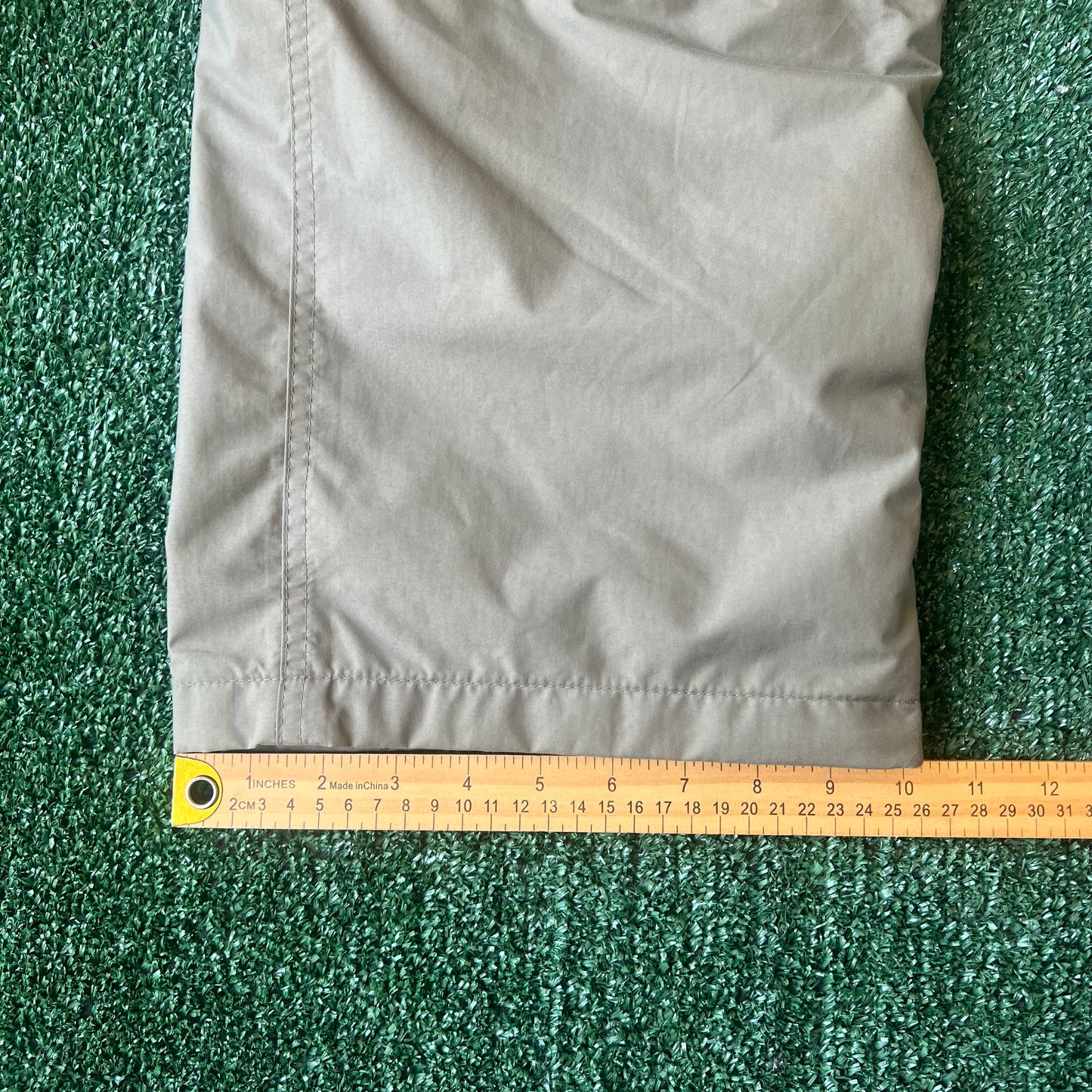 Y2K Cabelas Olive Green Double Knee Gore-Tex Nylon Waterproof Pants - Large
