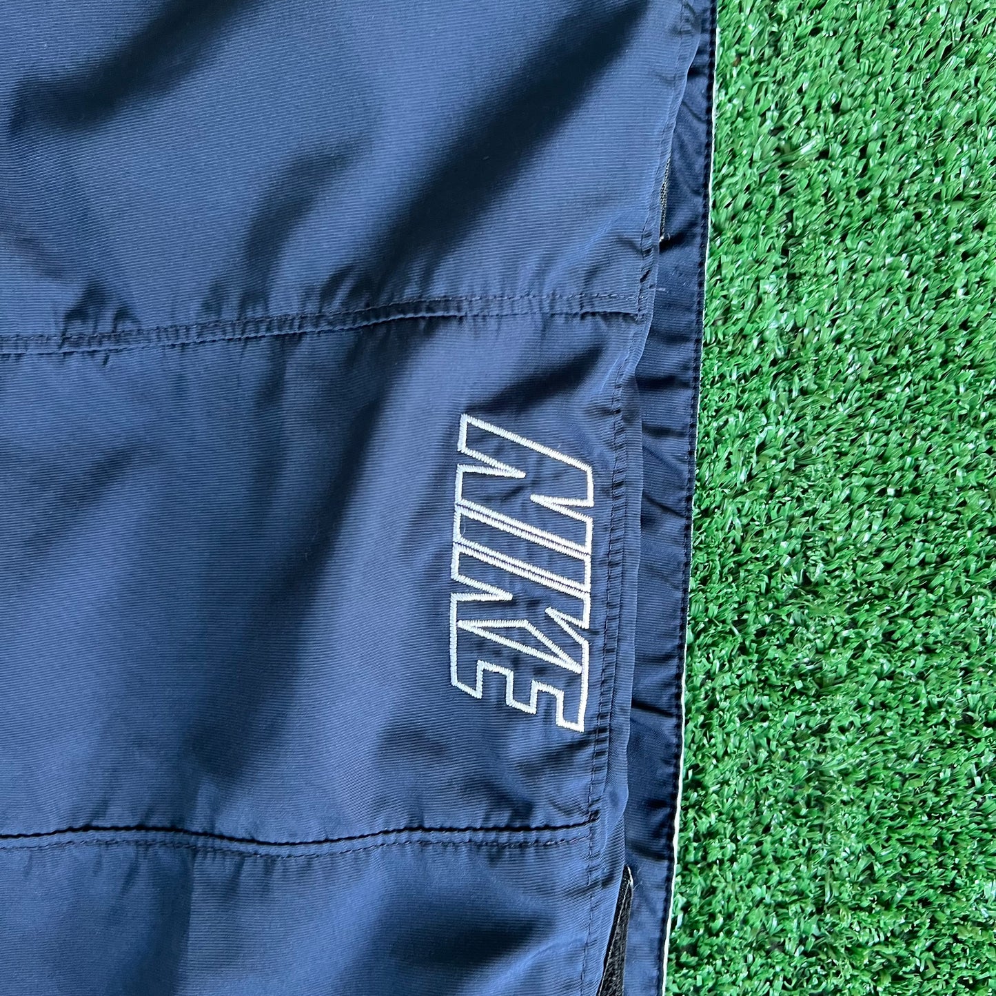 Y2K Nike Baggy Tear Away Basketball WarmUp Navy Blue Side Stripe Pants - Large