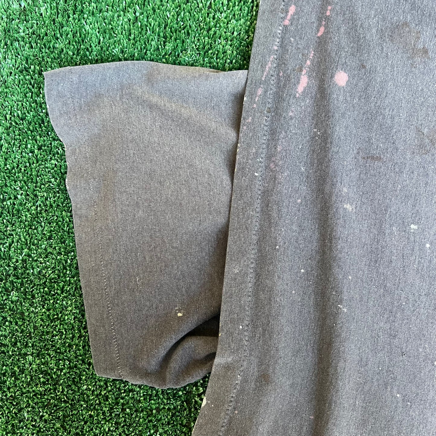 Vintage 90s Men Faded Black Single Stitch Paint Distress T-Shirt - 2XL Boxy 30x29"