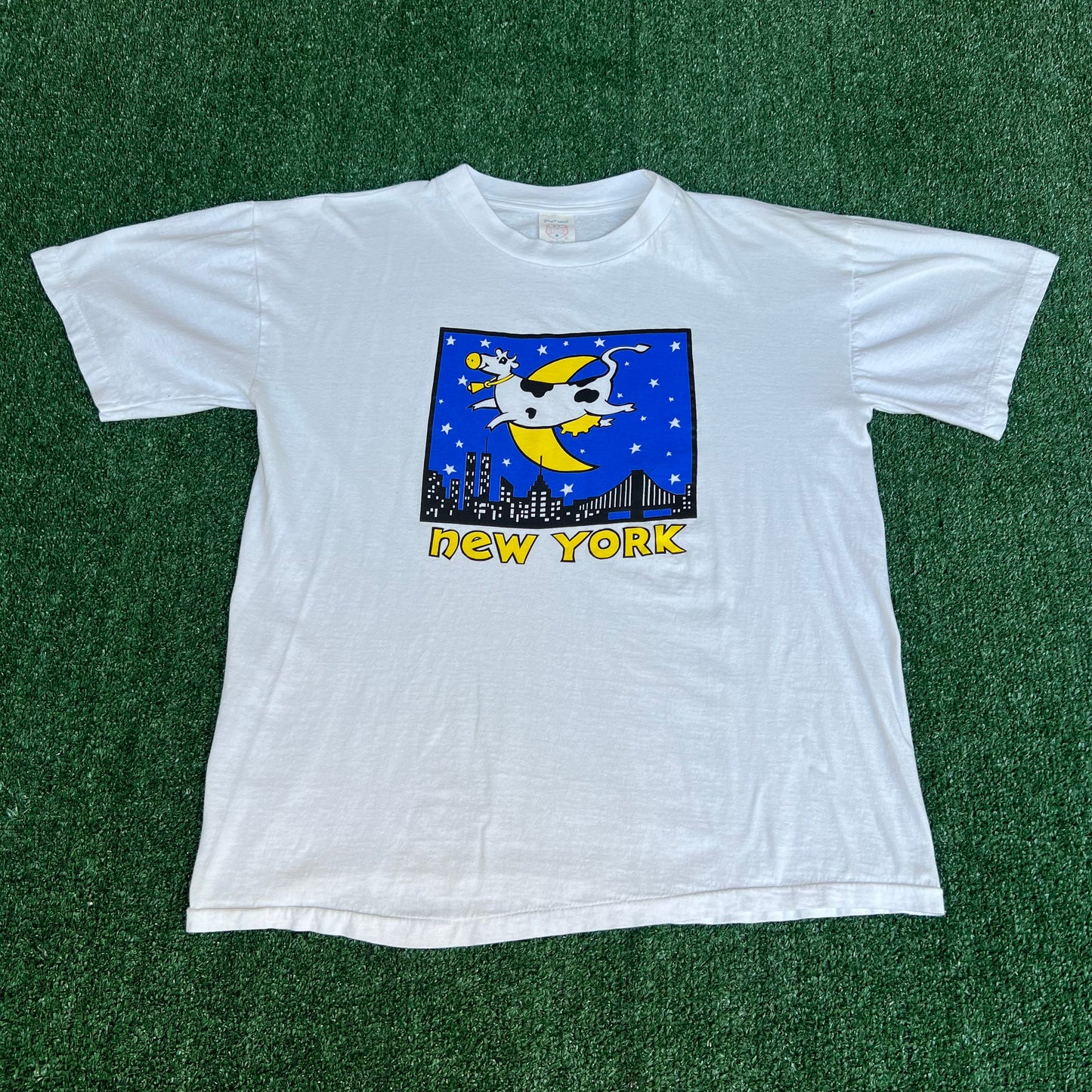 Vintage 90s Men's Cow Jumps Over The Moon New York City Tourist White T-Shirt - XL