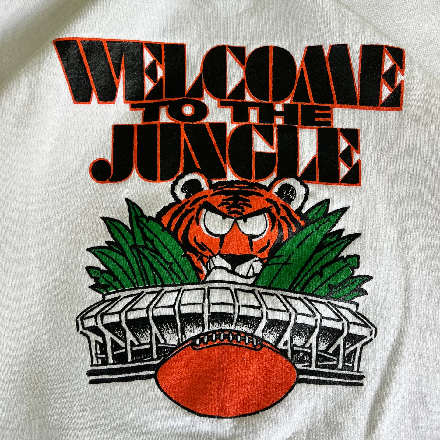 80s NFL Cincinnati Bengals "Welcome to the Jungle" White Raglan Sweatshirt - Large