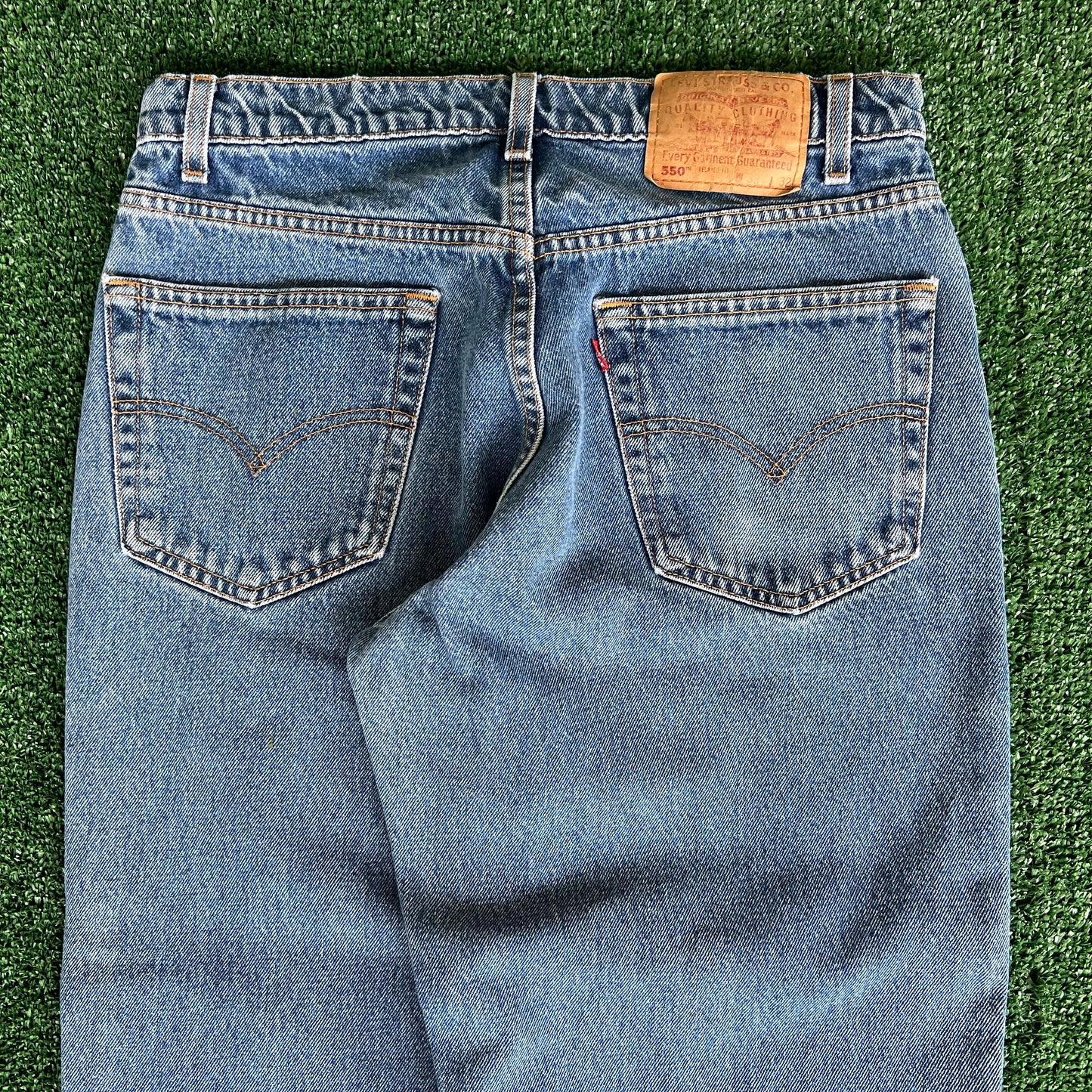 90s Levi's 550  Relaxed Taper Blue Jeans - 32x30.5"