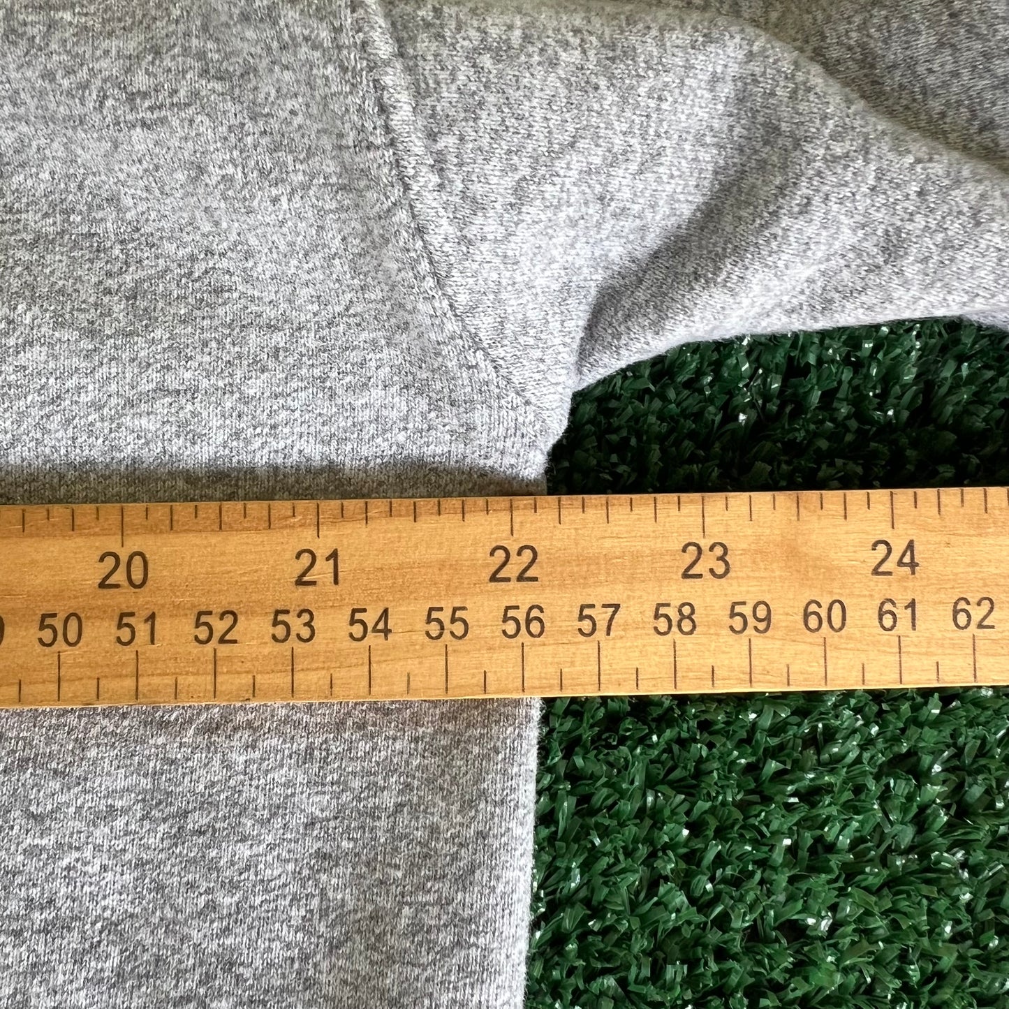 90s Men's Notre Dame Fighting Irish Gray Sweatshirt - Medium 22x25" USA