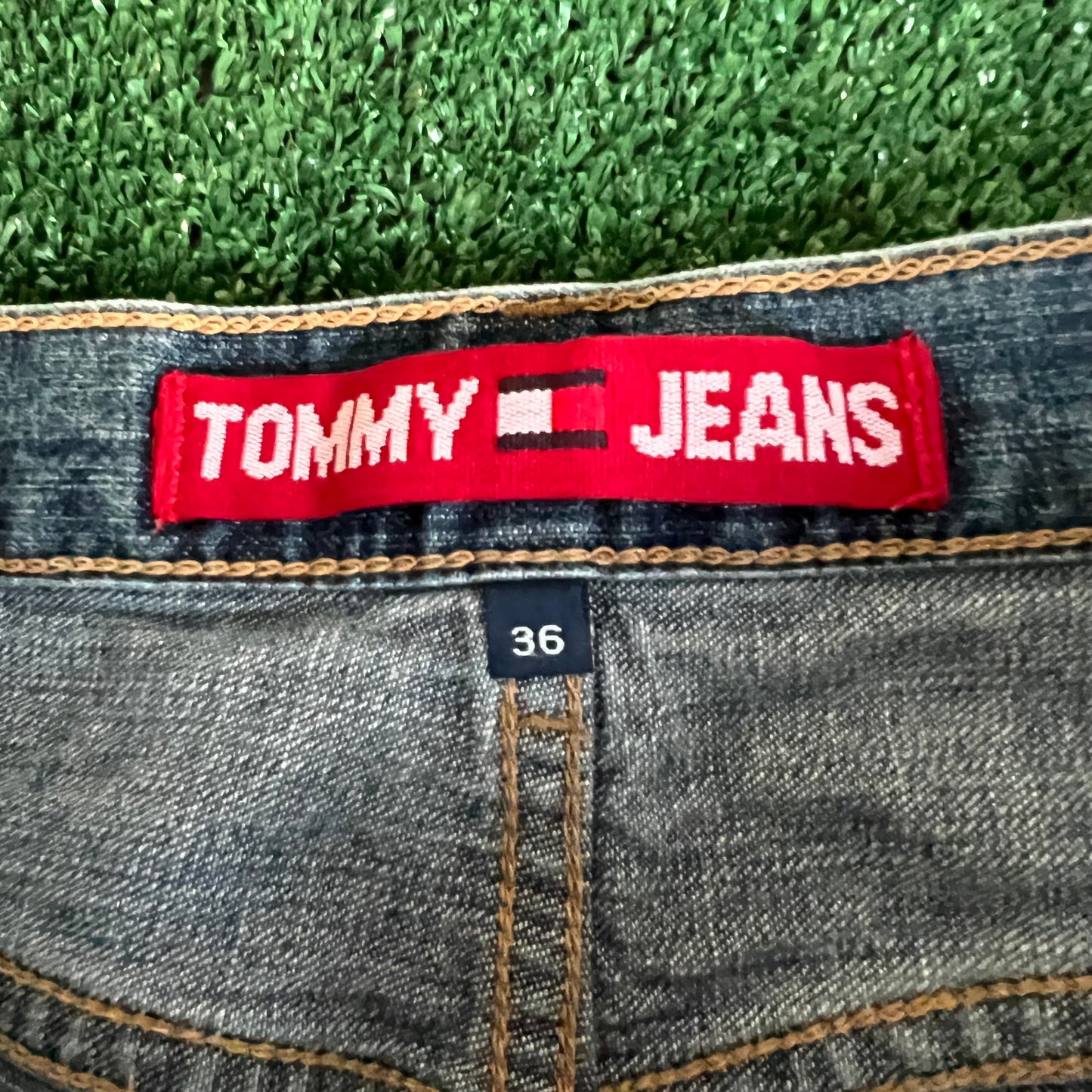 Y2K Tommy Hilfiger Flag Baggy Carpenter Cargo Blue Jean Shorts - 35x12"