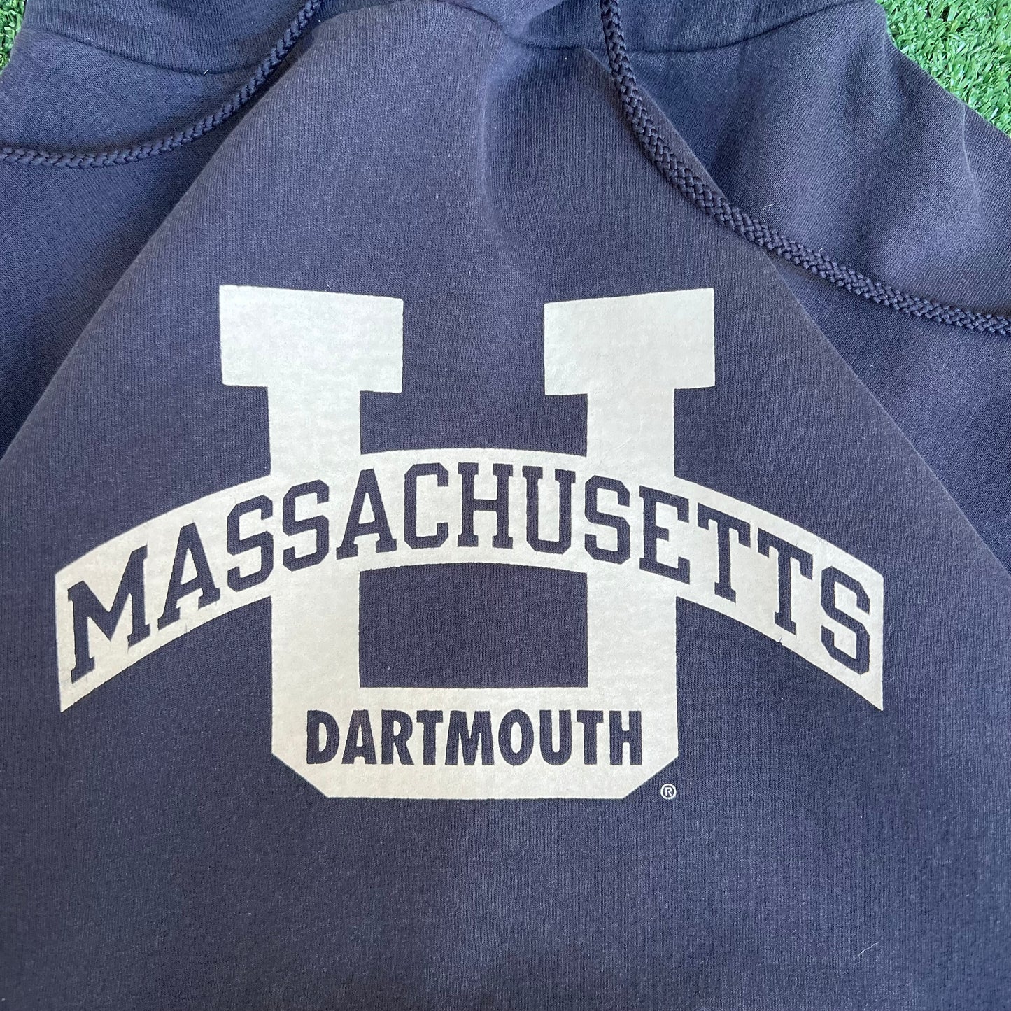VTG Y2K Men's Champion UMass Dartmouth Massachusetts Navy Blue Boxy Hoodie - Large
