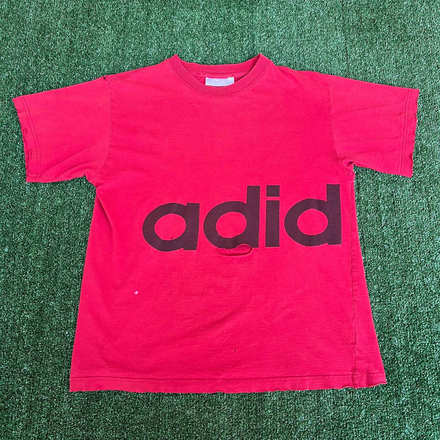 Vintage 90s Men's Adidas Red Wrap Around Print Spellout Logo Thrashed T-Shirt Medium
