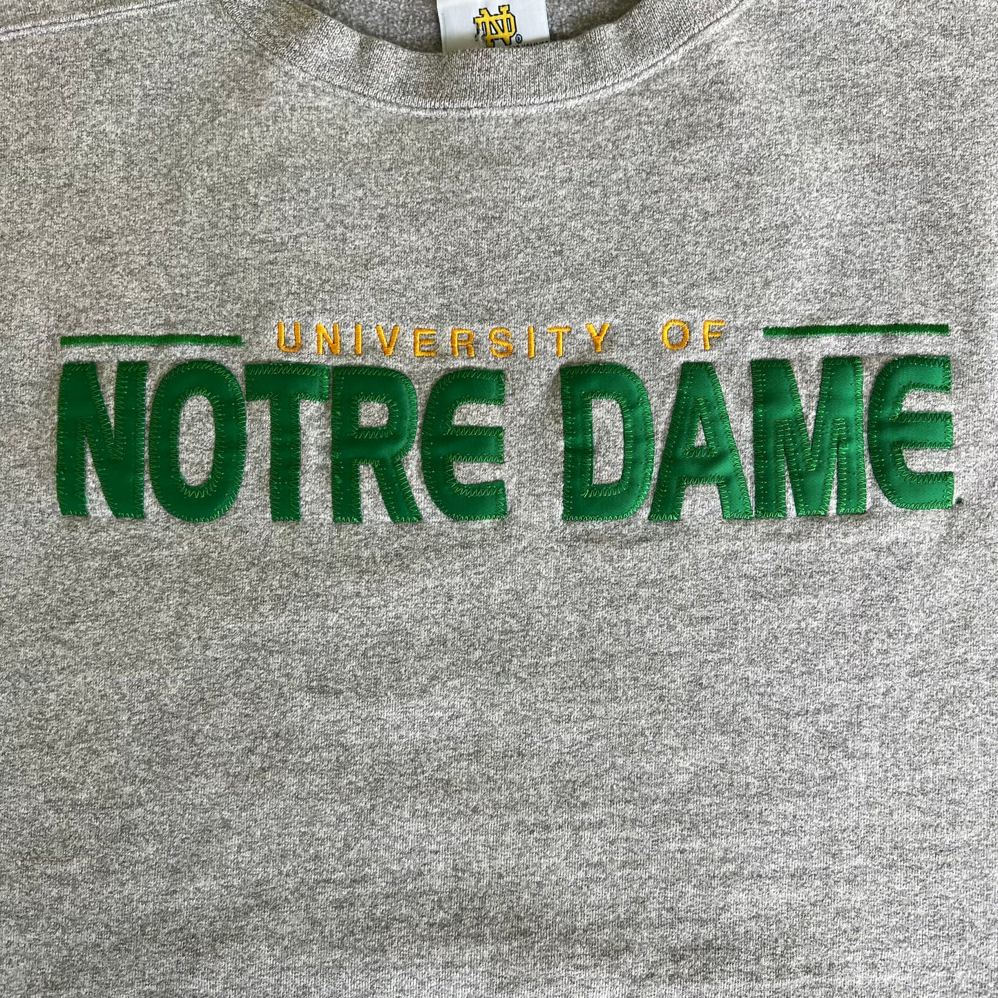 90s Men's Notre Dame Fighting Irish Gray Sweatshirt - Medium 22x25" USA