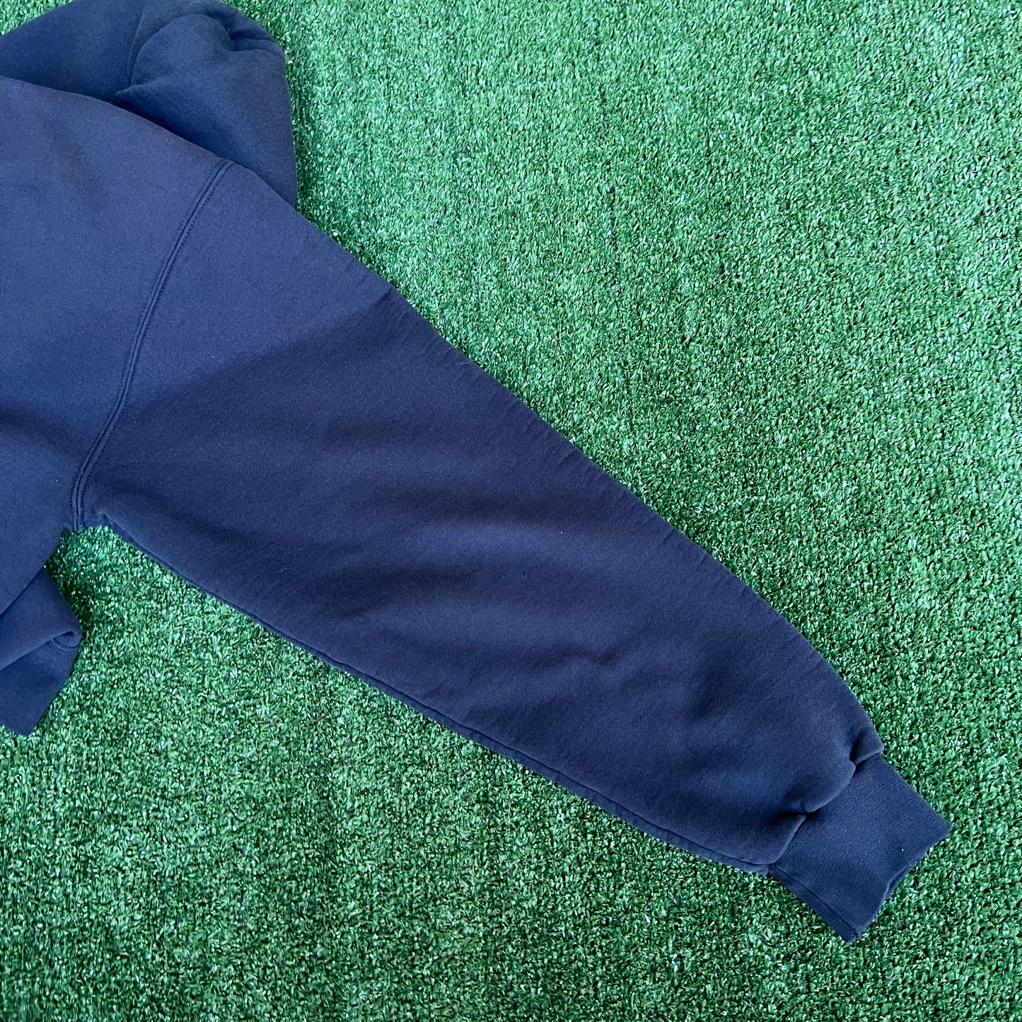 VTG Y2K Men's Champion UMass Dartmouth Massachusetts Navy Blue Boxy Hoodie - Large