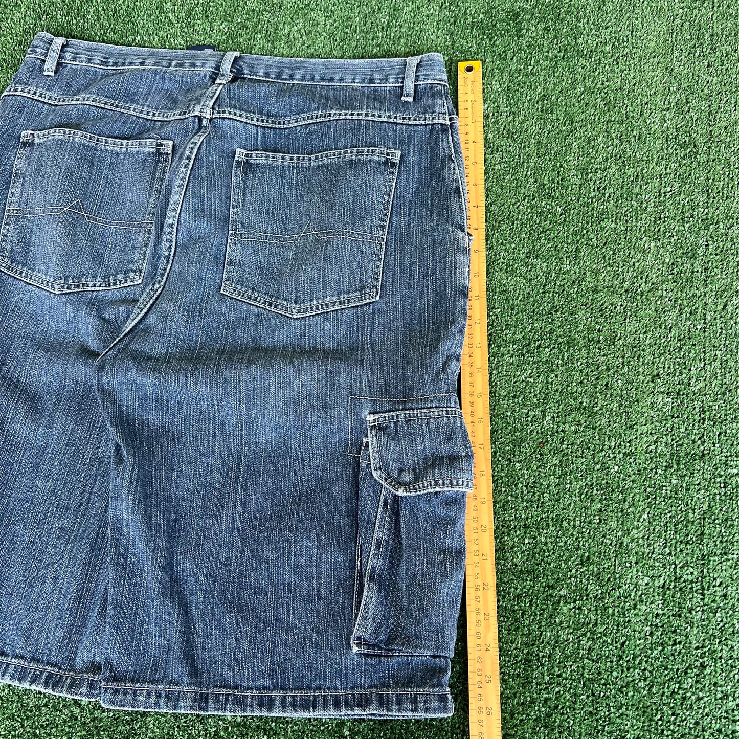Y2K Bugle Boy Cargo Baggy Medium Wash Blue Jean Shorts - 39x12.5"