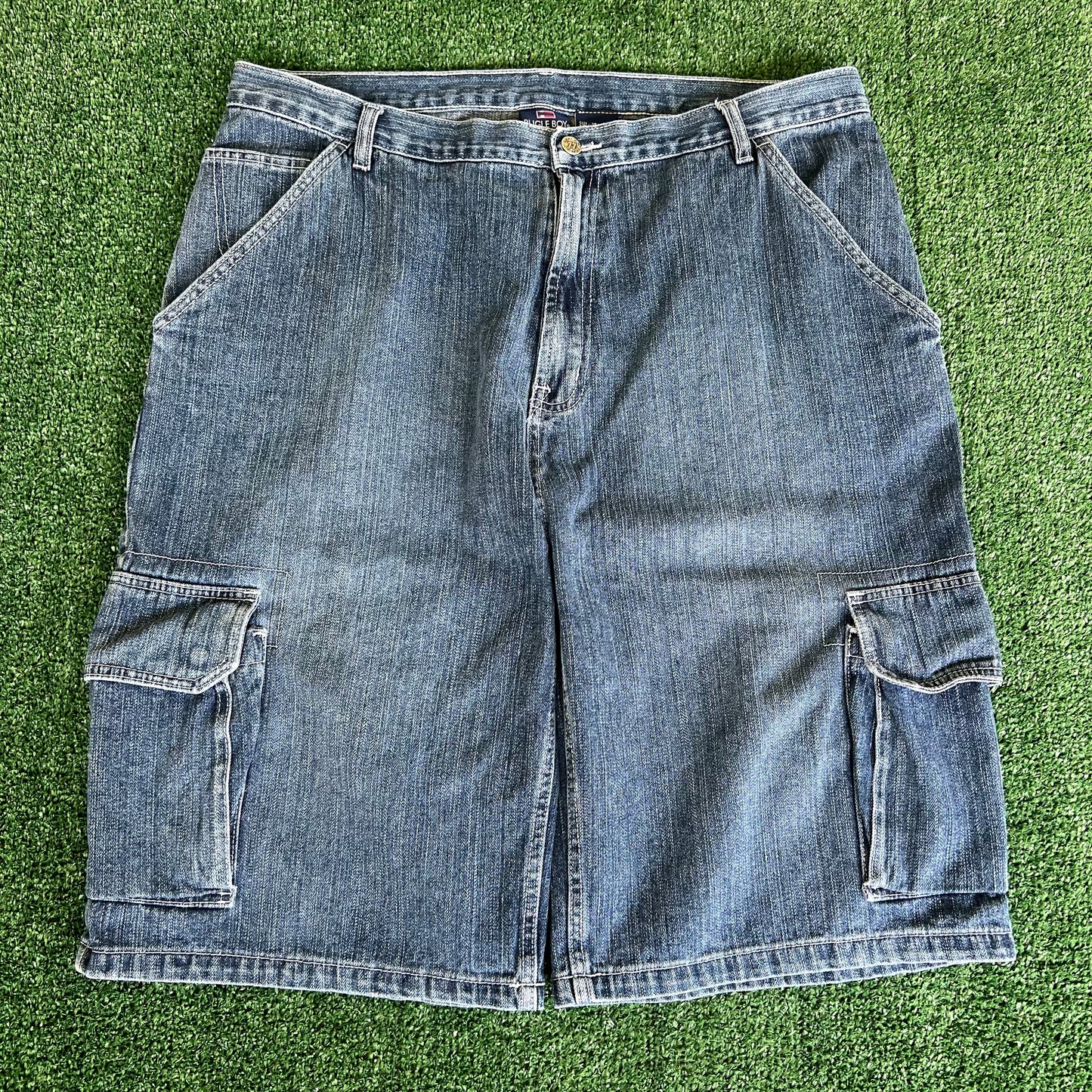 Y2K Bugle Boy Cargo Baggy Medium Wash Blue Jean Shorts - 39x12.5"