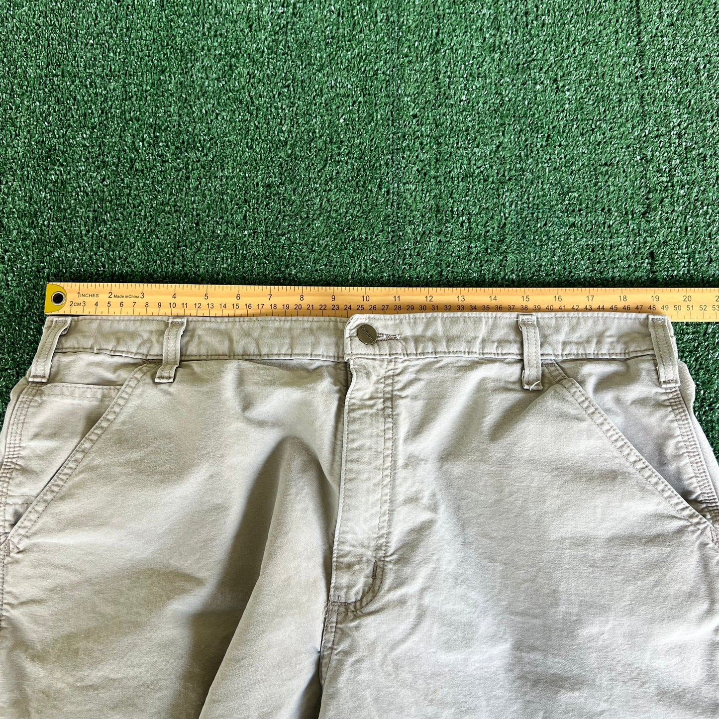Y2K Carhartt B144 TAN Light Khaki Carpenter Shorts - 38x8"