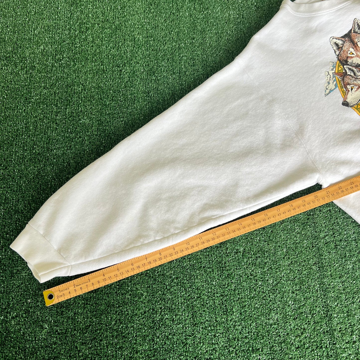 90s Wolves Nature White Crewneck Sweatshirt - Large