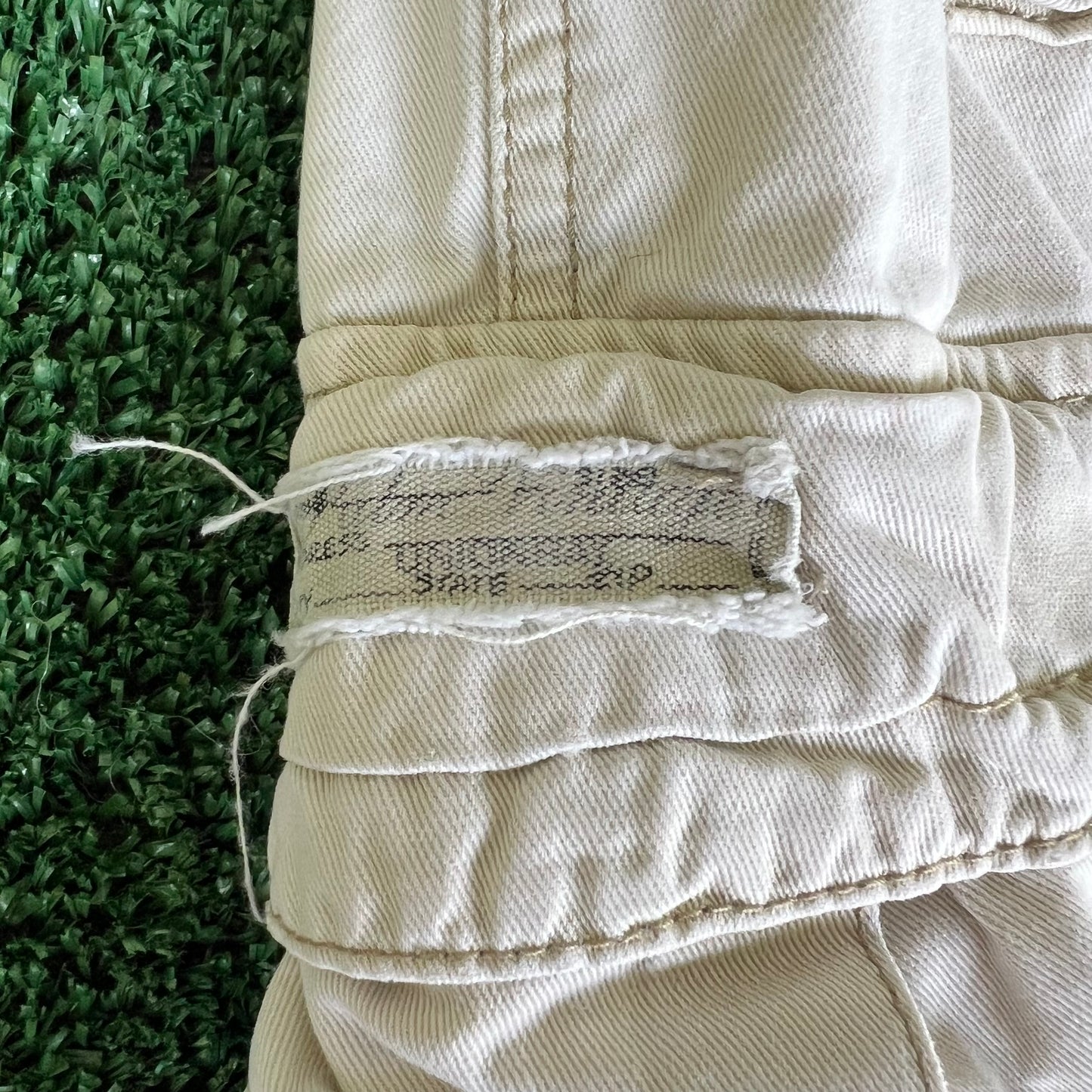 Y2K Unionbay Baggy Wide-Leg Distressed Light Khaki Cargo Pants - 39x28" 20.5" Openings