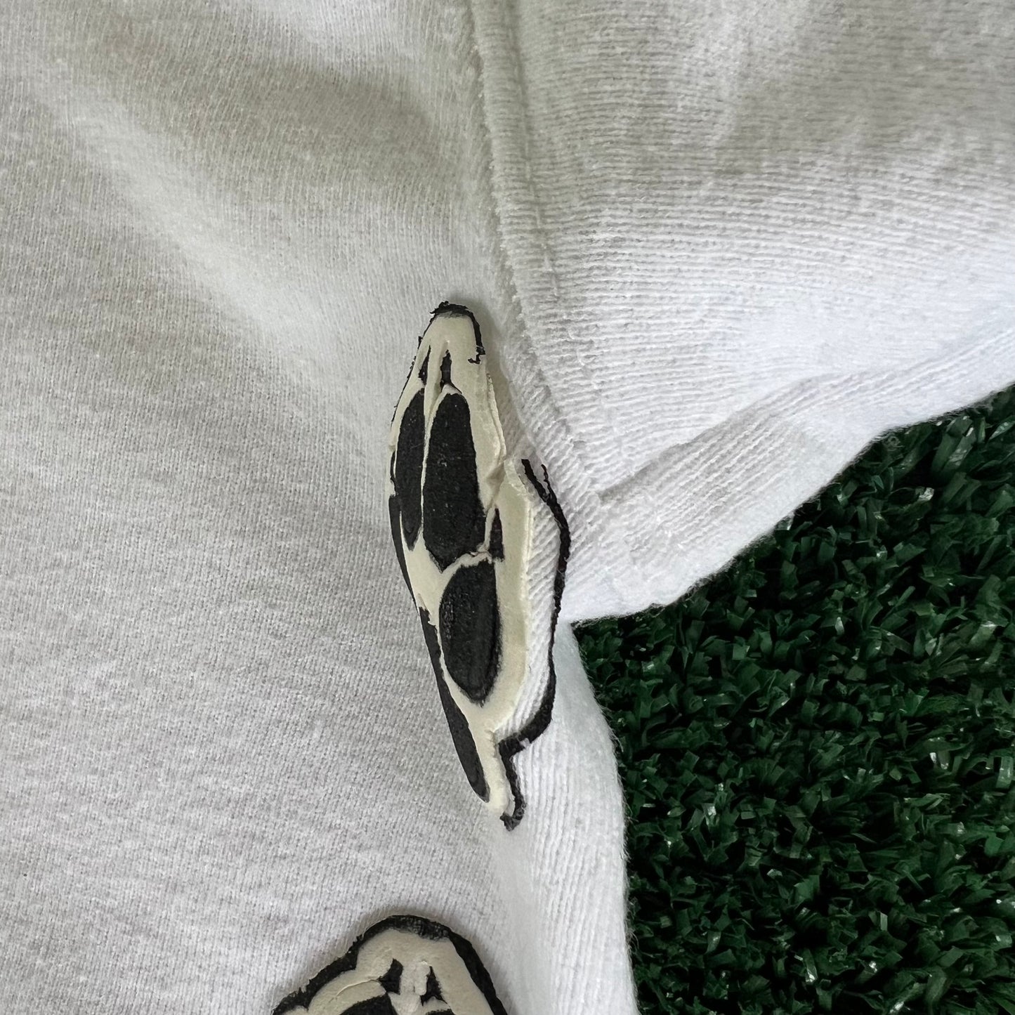 90s Wolves Nature White Crewneck Sweatshirt - Large