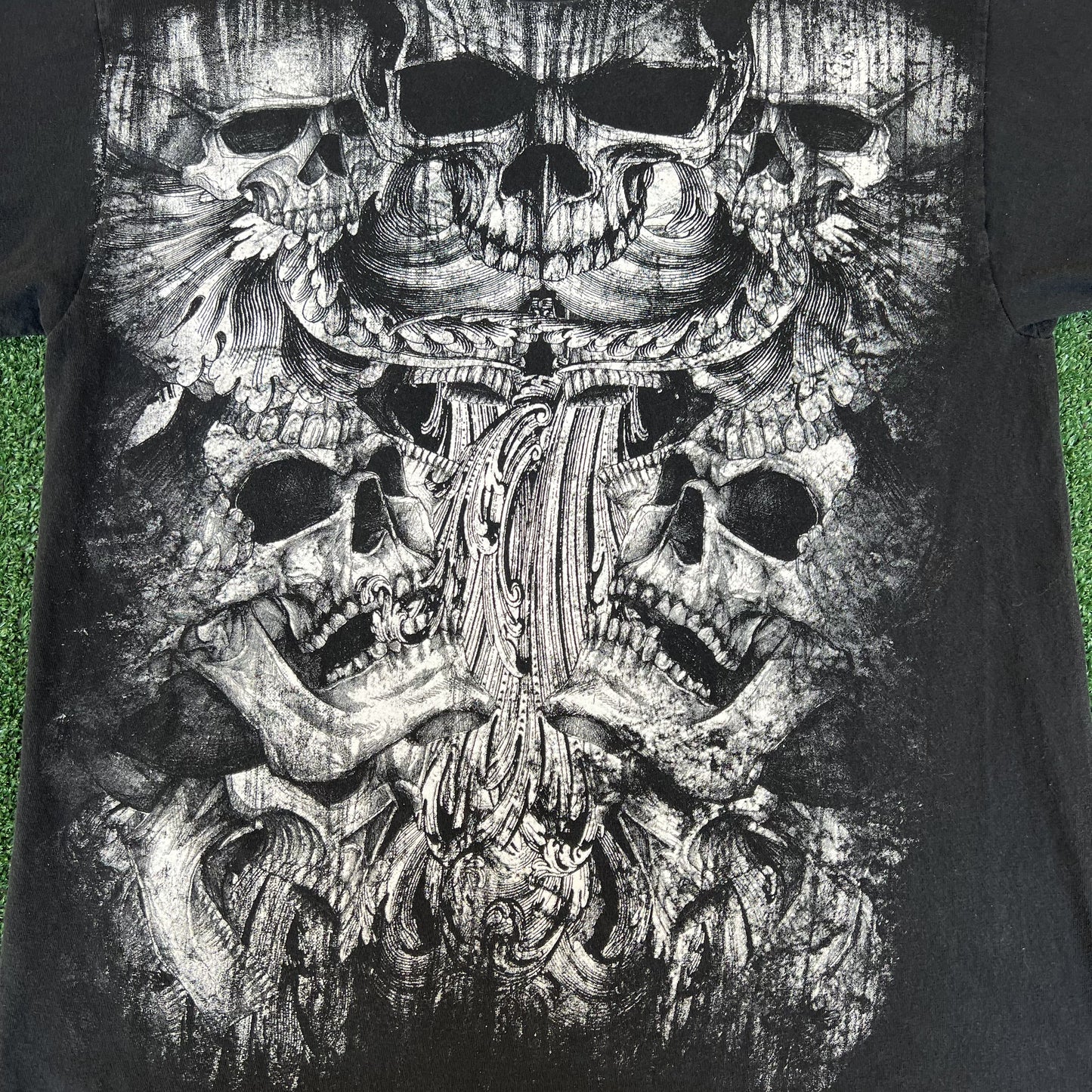 VTG Y2K Men's MMA Elite Skull Big Print Tribal Black T-Shirt Large Jesse Pinkman