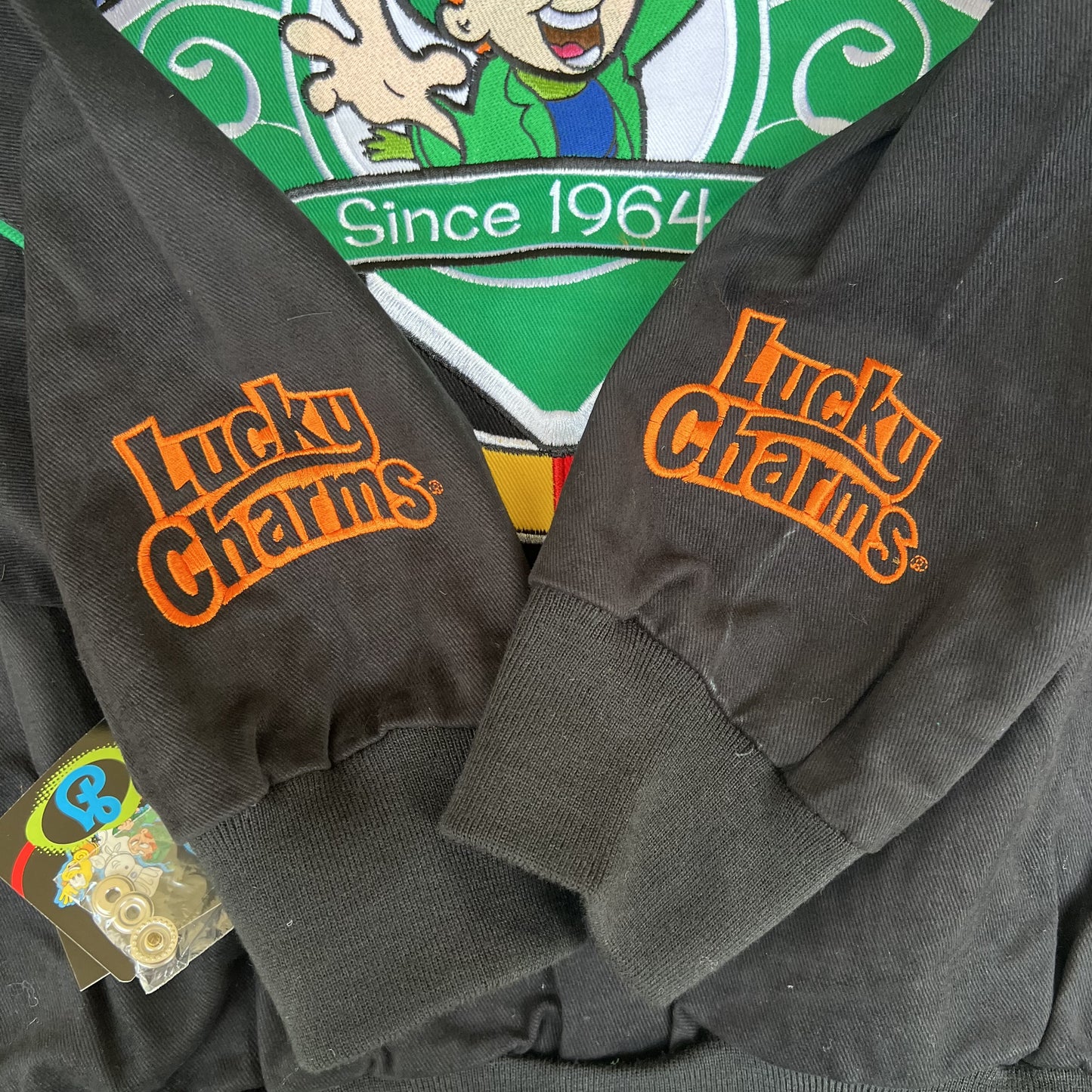 NWT VTG Lucky Charms NASCAR Jacket Men’s XL – Black Embroidered Racing Leprechaun RR Design