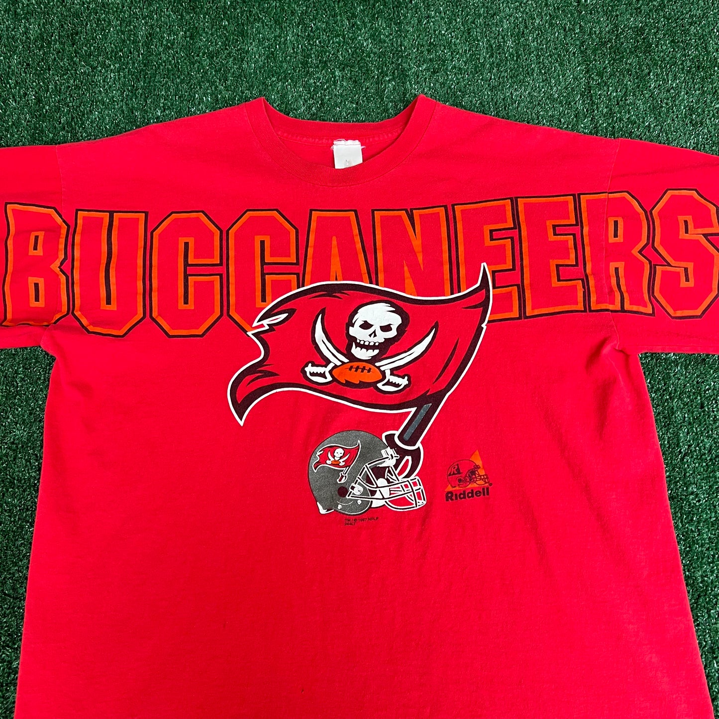 Vintage 90s Men's Riddell NFL Tampa Bay Buccaneers Red AOP Spellout T-Shirt XL