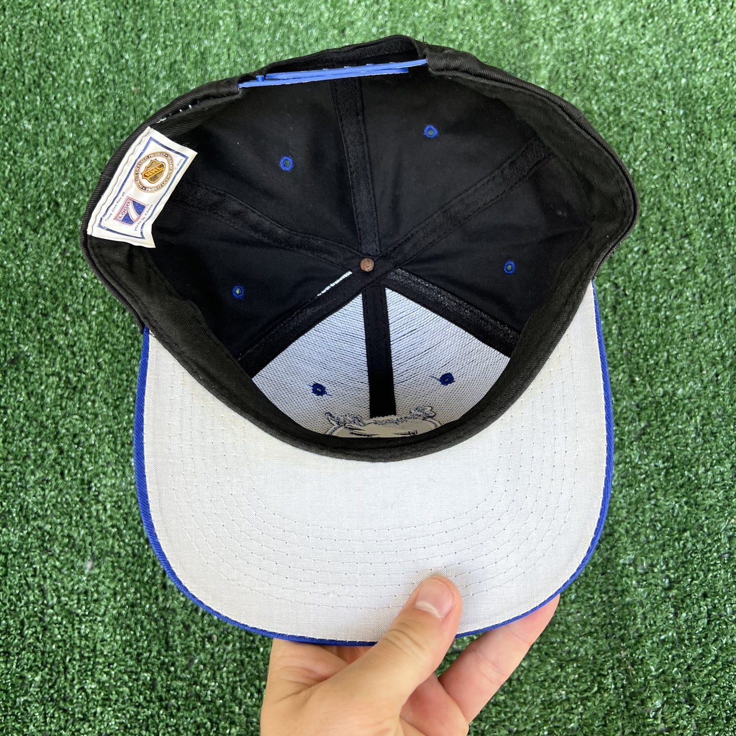 Vintage Tampa Bay Lightning Snapback Hat – Logo 7 Black NHL 90s Hockey Cap