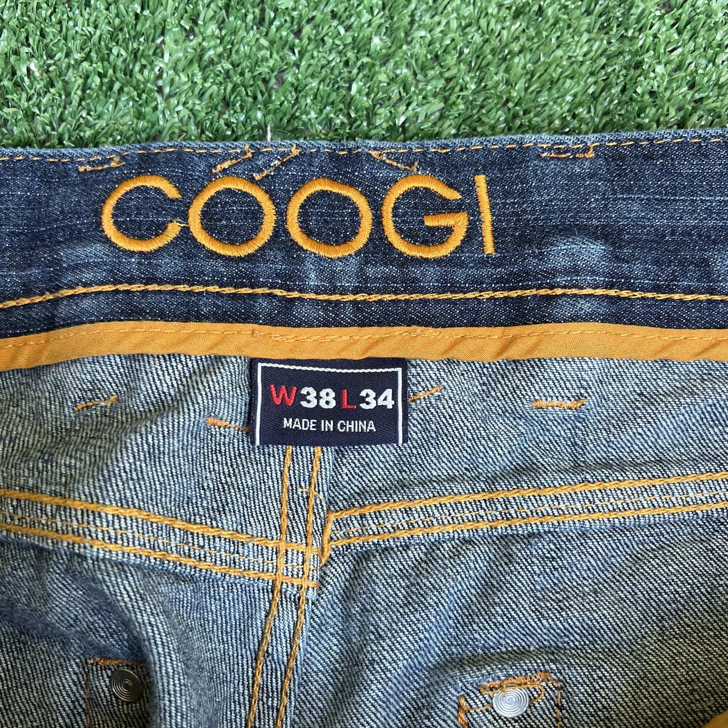 Vintage Y2K Mens Coogi Koala Wide-Leg Baggy Hip Hop Embroidered Blue Jeans 38x34